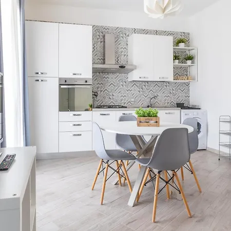 Mi Casa Es Tu Casa * Donnalucata (Sicily)